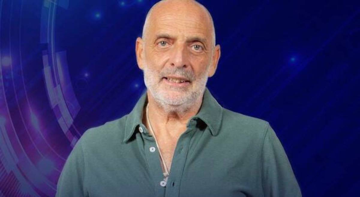 GFVIP Paolo Brosio e fa infuriare tutti: "Si muore solo di Covid...non esiste"