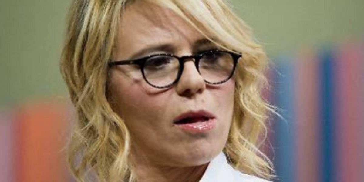 Maria De Filippi: "E' stata cacciata da Mediaset" le voci del web e cosa c'è di vero