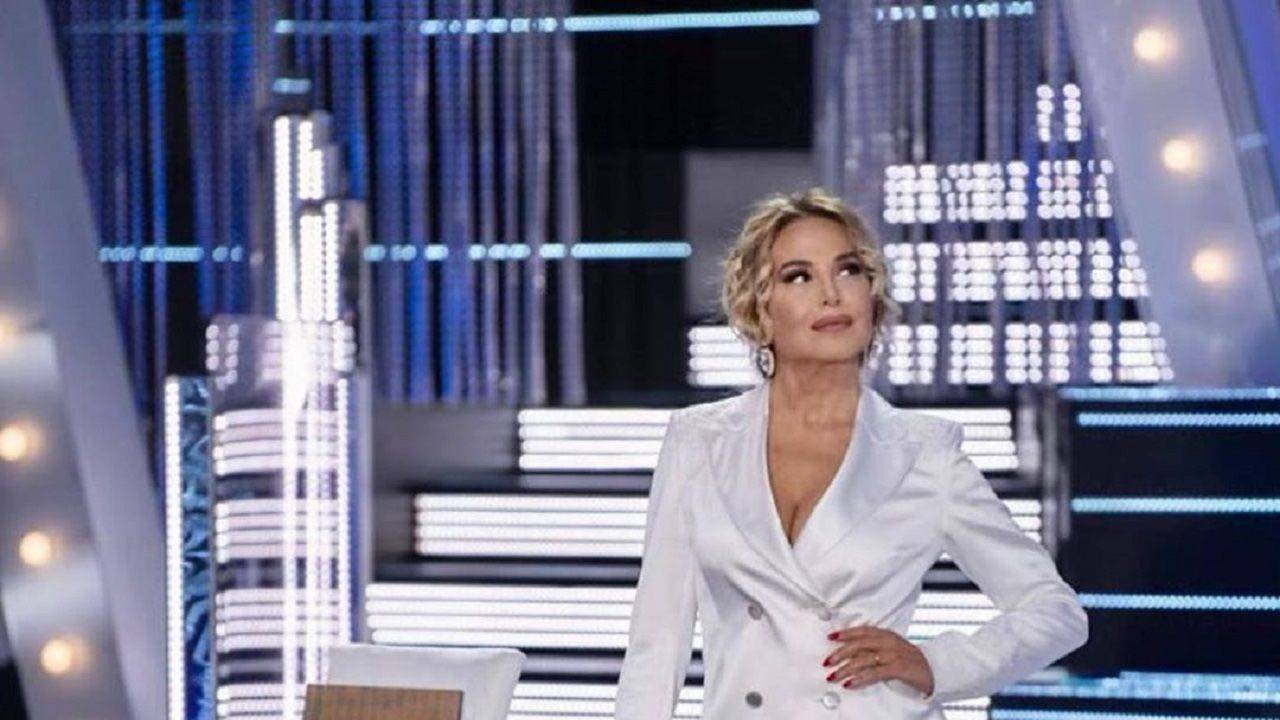 Barbara D'Uso non va in onda domani: Ecco cosa sta succedendo!