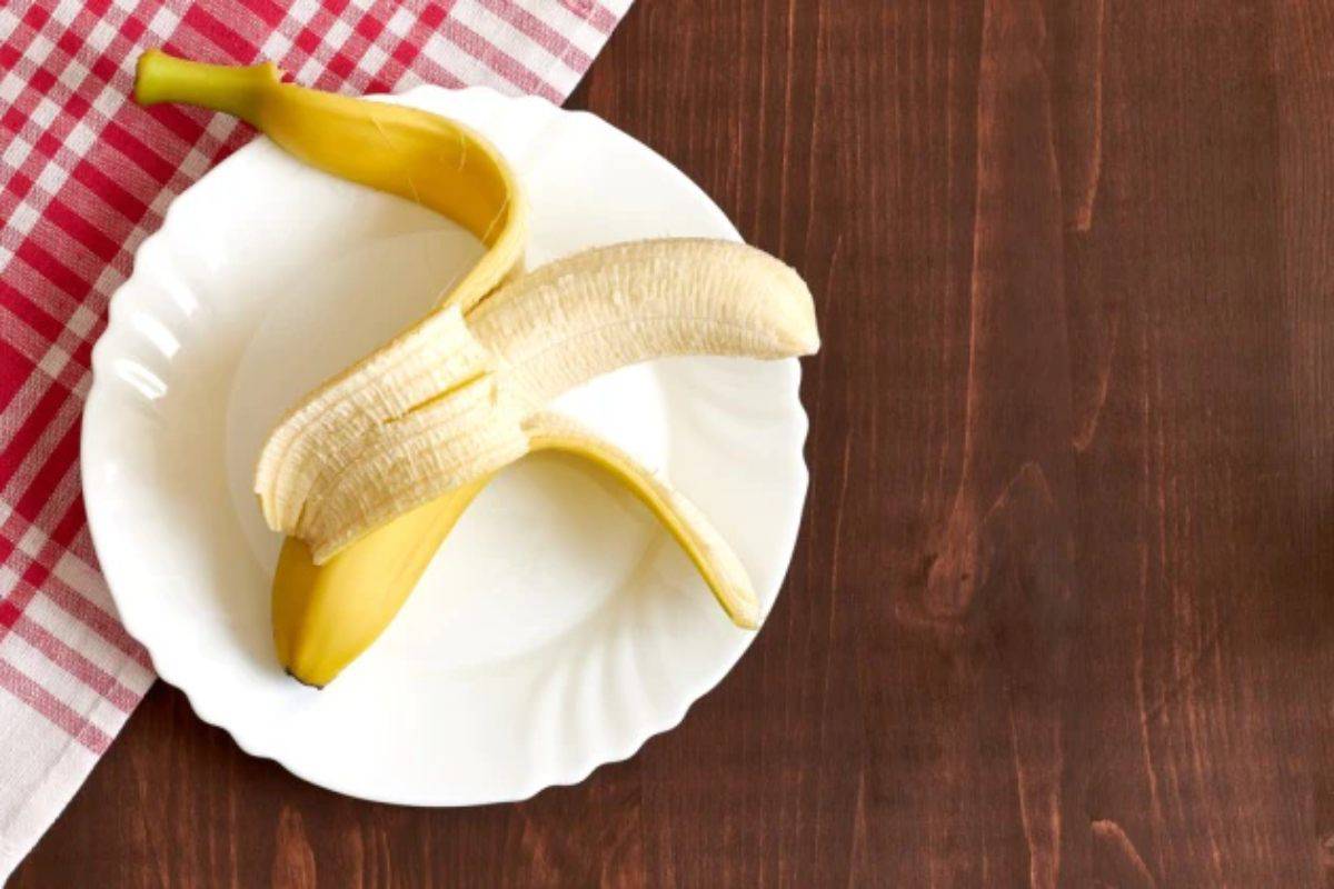 Banana: mangiare la punta fa davvero male? Ecco la verità