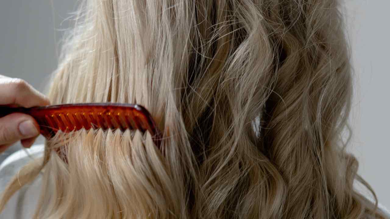 Capelli, ecco come prendersene cura in primavera