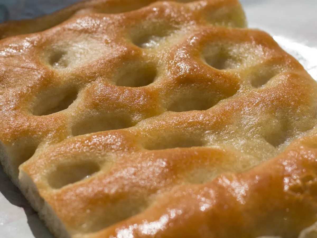 Focaccia ligure: veloce e super morbida