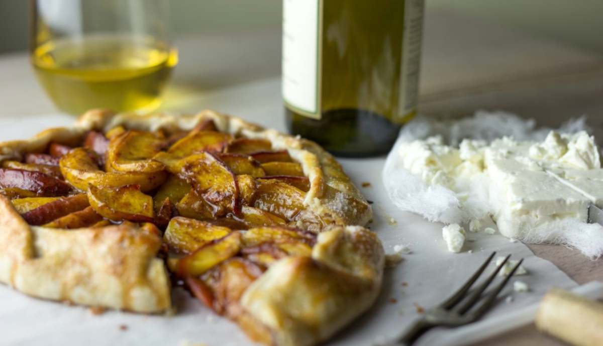 Crostata con le pesche: una bontà super veloce