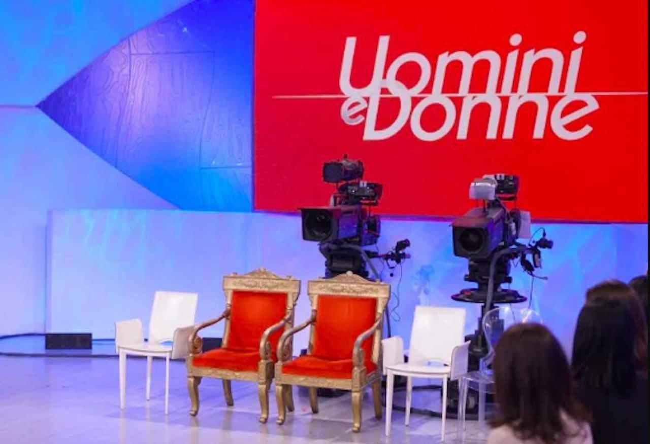 Uomini e Donne notizia inaspettata: è ufficialmente finita tra loro